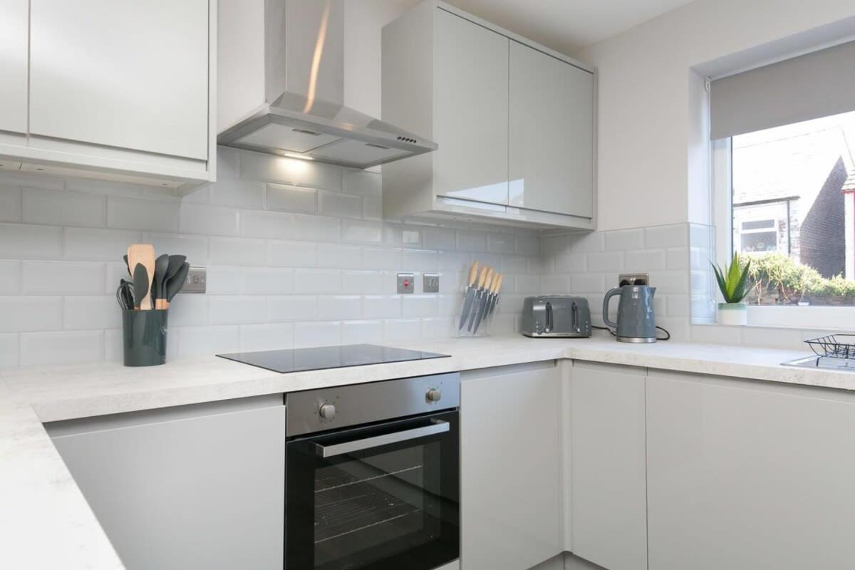 Stunning 2 Bedroom Apartment In Wallasey Exterior photo